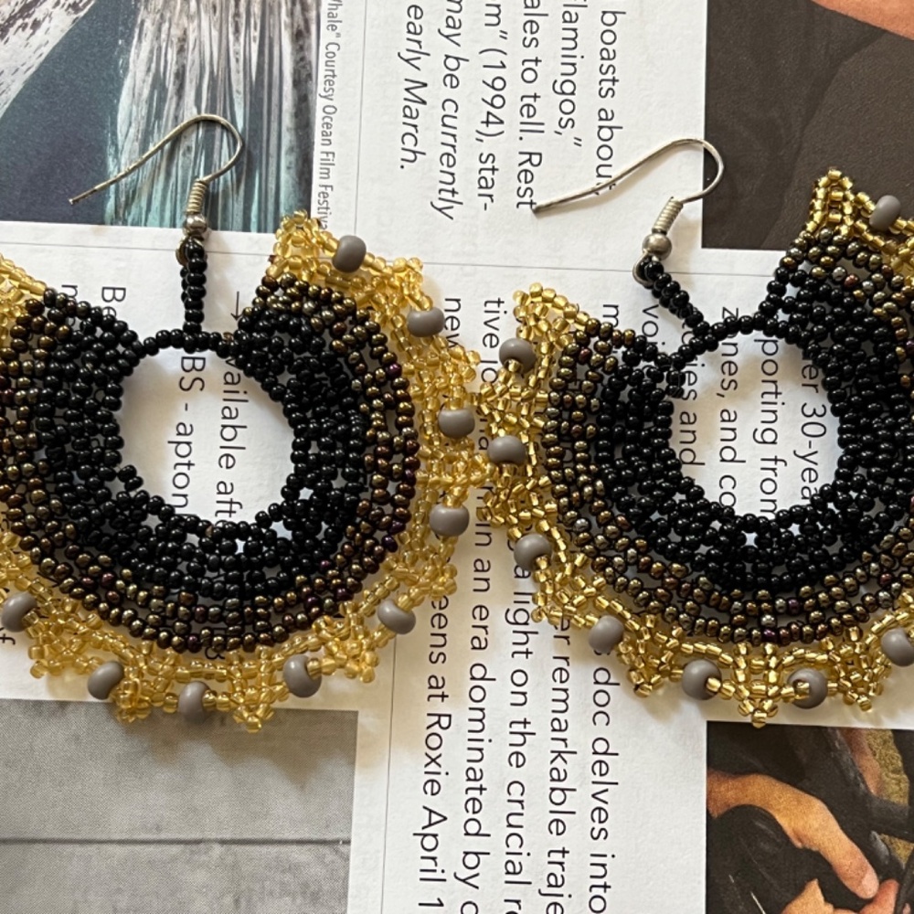 Demeters Golden Grain Beaded Earrings NEW - Picture 3 of 7